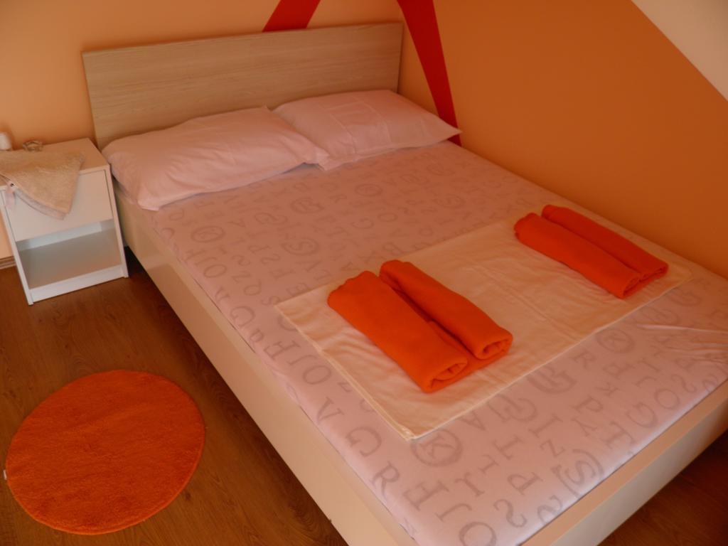 Guesthouse Prenocisca Sirec プトゥイ 部屋 写真