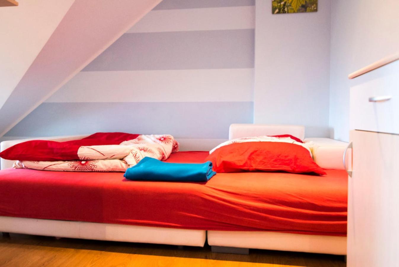Guesthouse Prenocisca Sirec プトゥイ エクステリア 写真