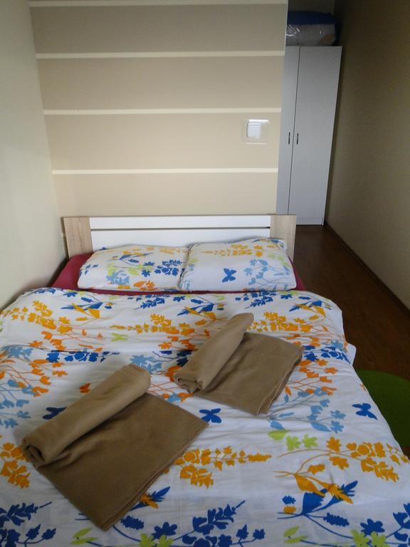 Guesthouse Prenocisca Sirec プトゥイ エクステリア 写真