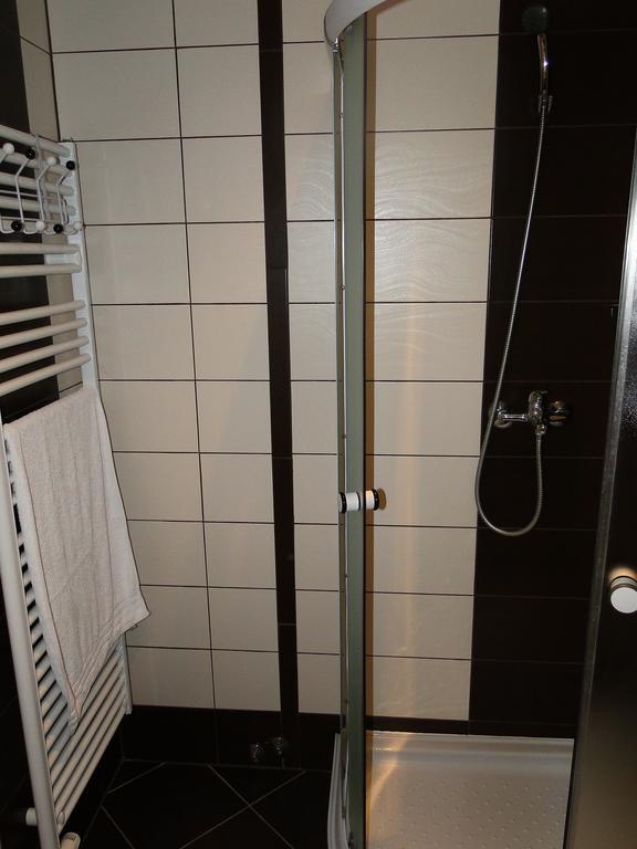 Guesthouse Prenocisca Sirec プトゥイ エクステリア 写真