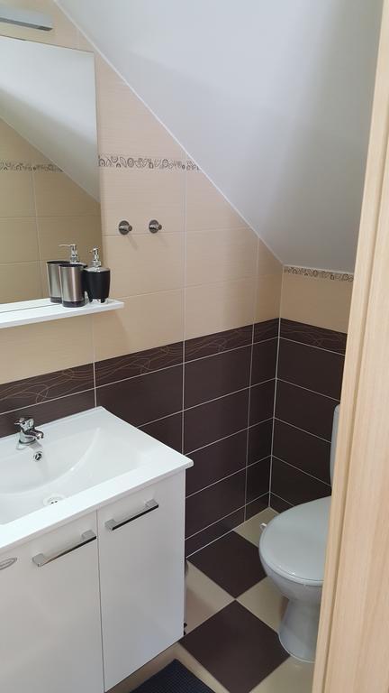 Guesthouse Prenocisca Sirec プトゥイ エクステリア 写真
