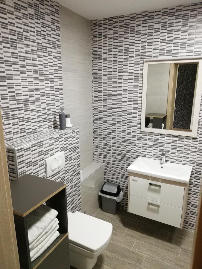 Guesthouse Prenocisca Sirec プトゥイ エクステリア 写真