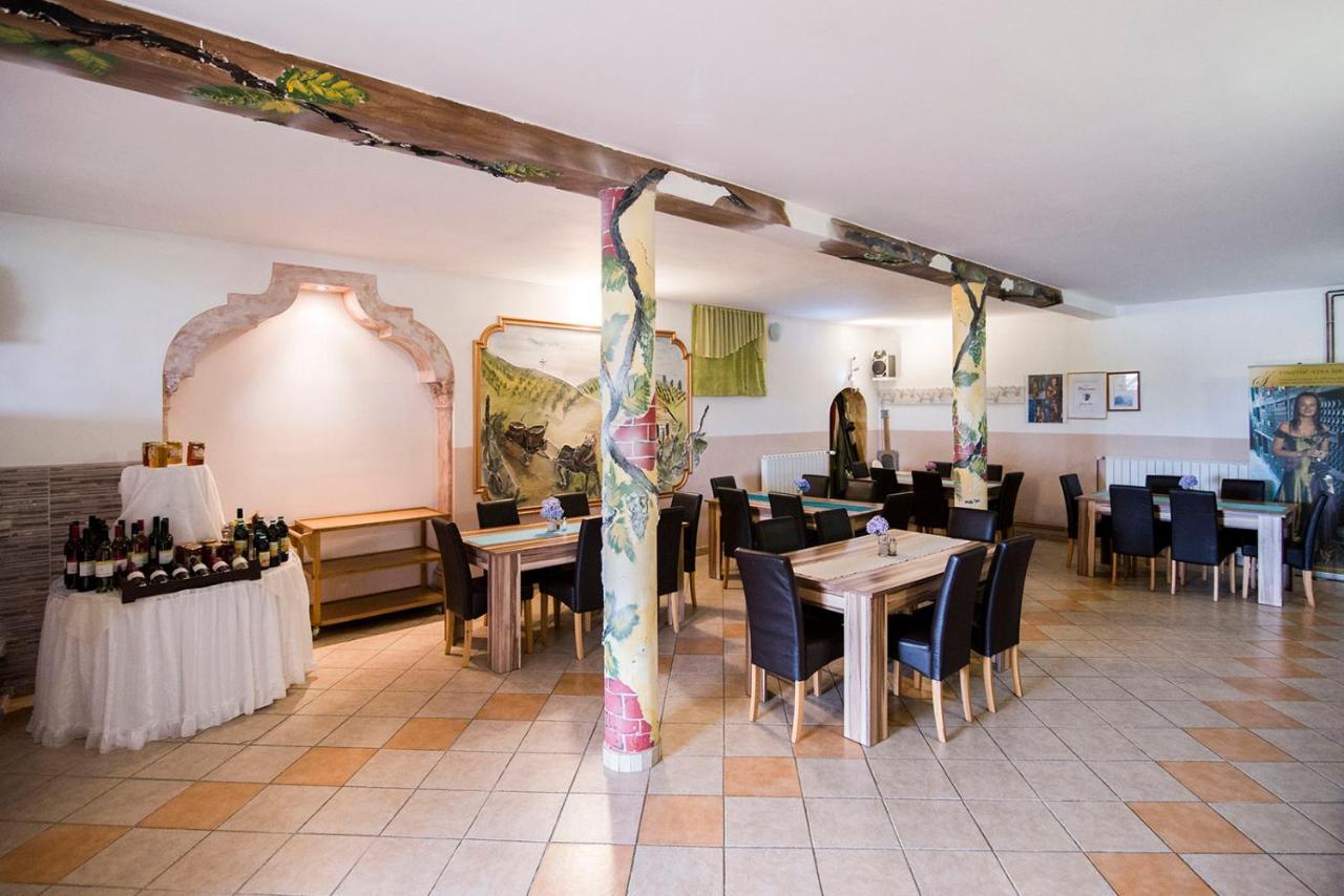 Guesthouse Prenocisca Sirec プトゥイ エクステリア 写真